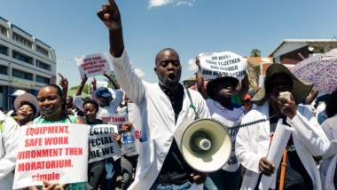 ZIMBABWE : LA CSI CONDAMNE LES NOUVELLES LOIS DRACONIENNES